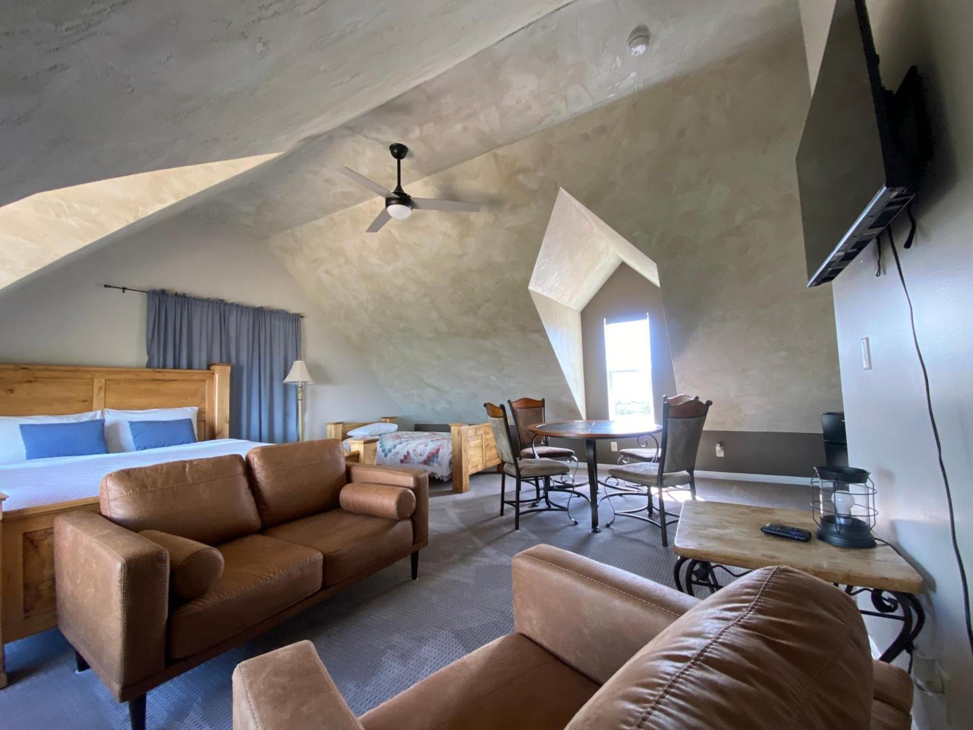 Skyridge Inn Torrey Exterior photo
