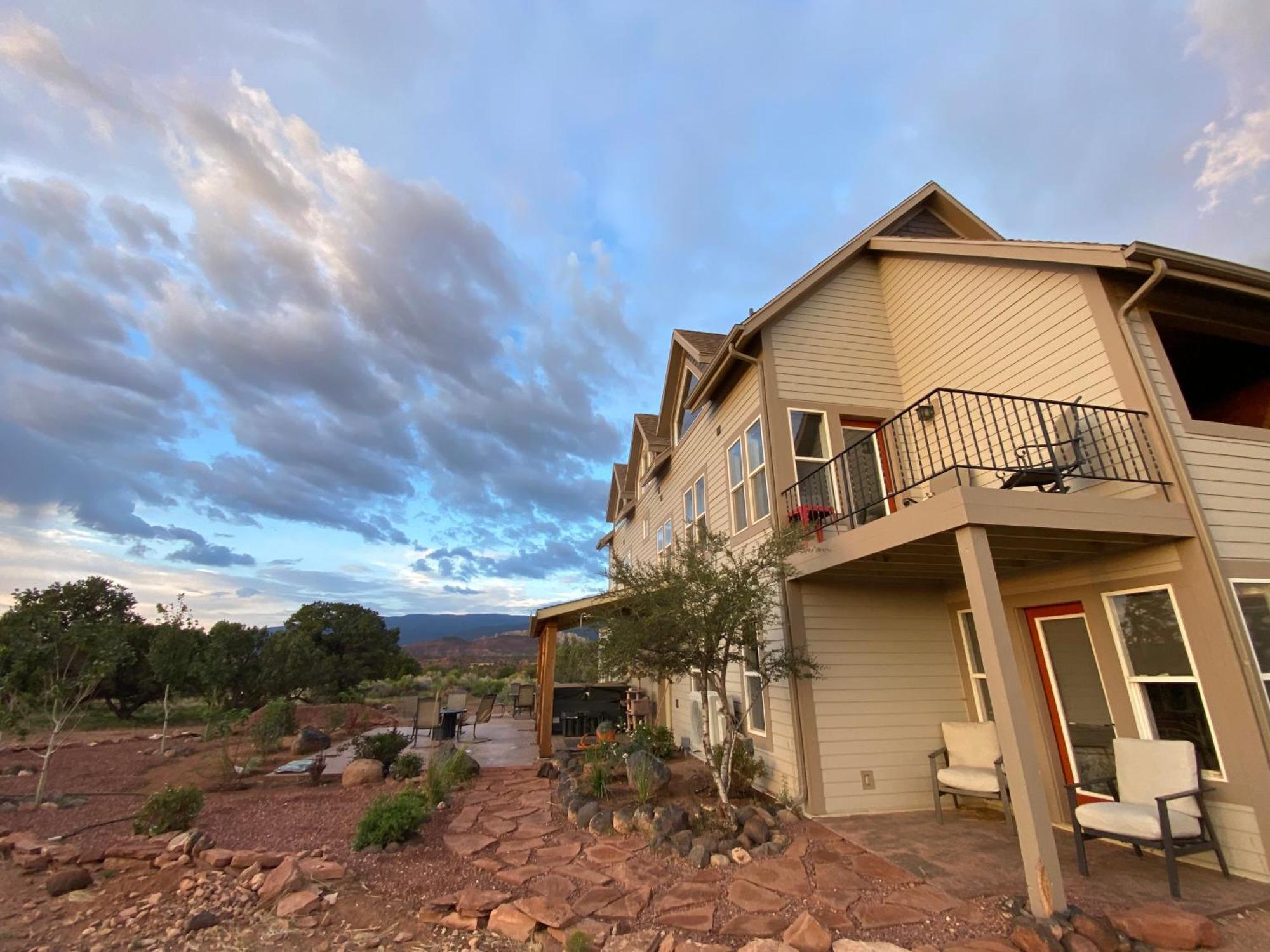 Skyridge Inn Torrey Exterior photo