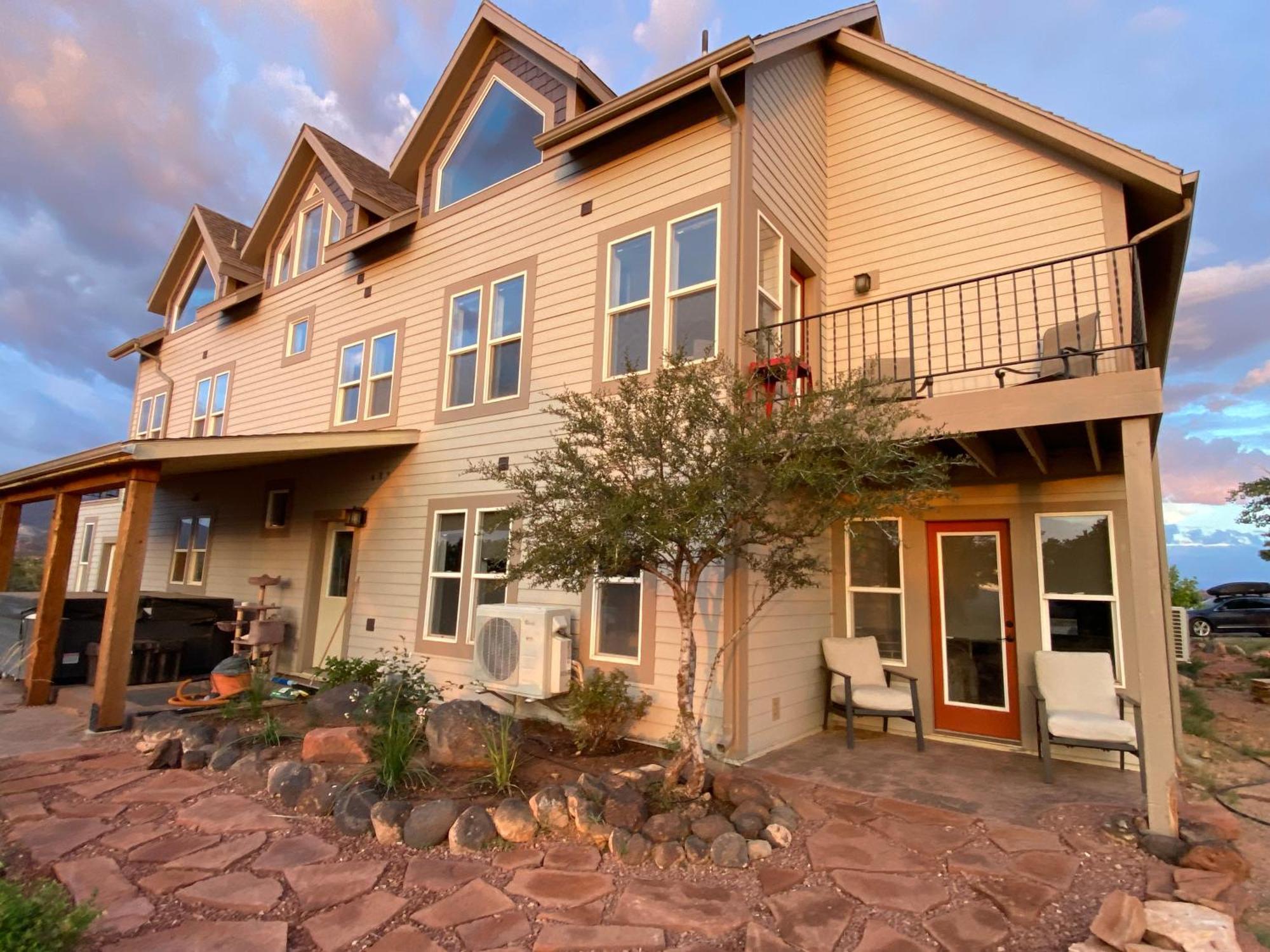 Skyridge Inn Torrey Exterior photo